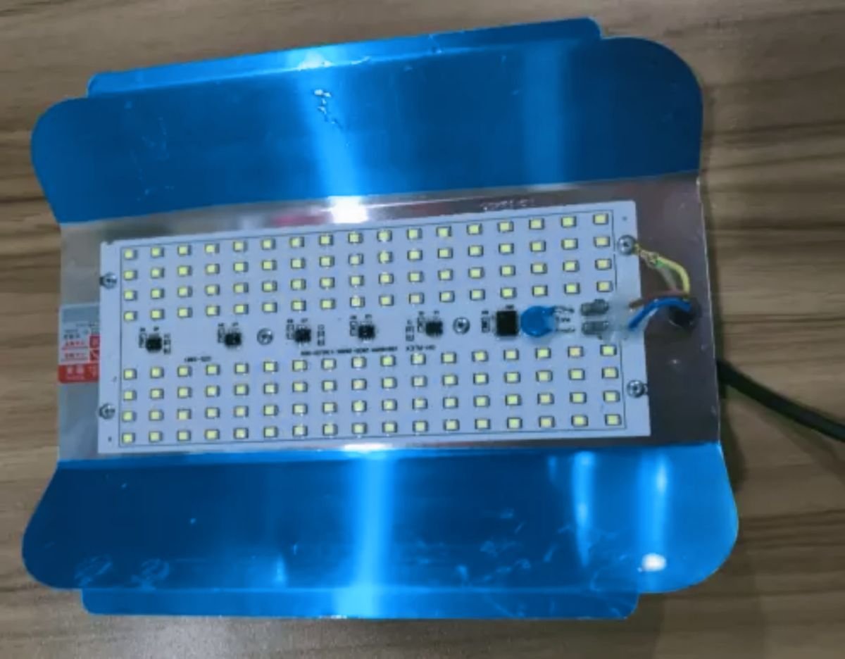 High quality cheap price lodine tungsten lamp 100 watt led flood light