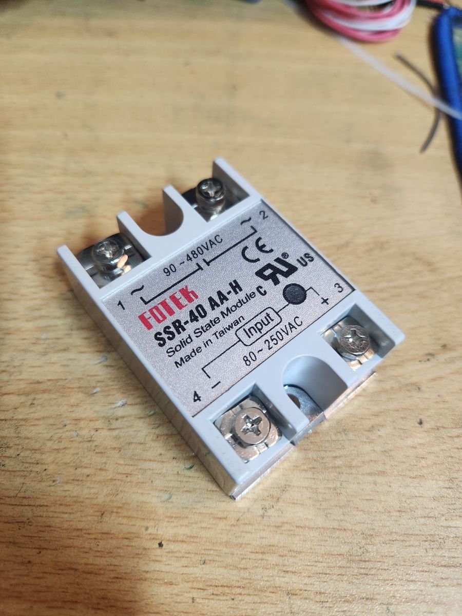 FOTEK SSR-40 AA-H model solid state relay shown in the video, the input control voltage range is 80 to 250 Volts AC, and the output load voltage range is 90 to 480 Volts AC.